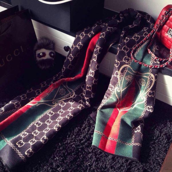 BO – Luxury Edition GCI Scarf 017