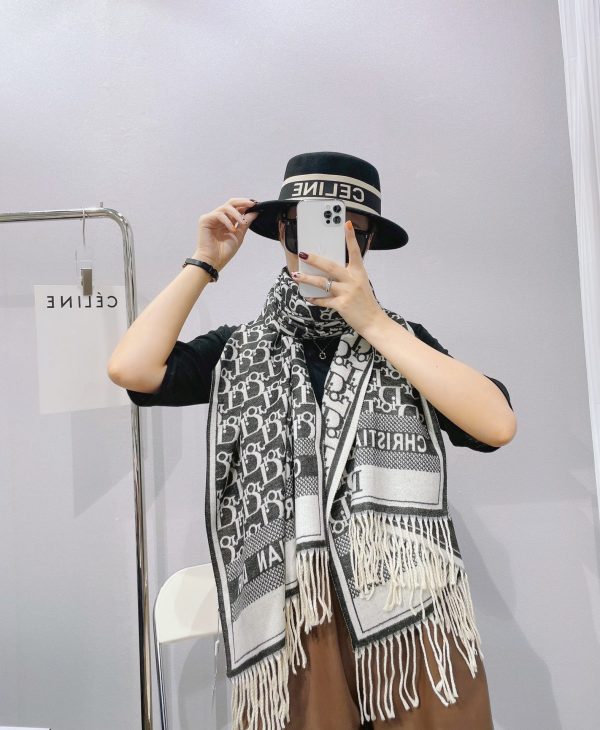 BO – Luxury Edition DIR Scarf 004