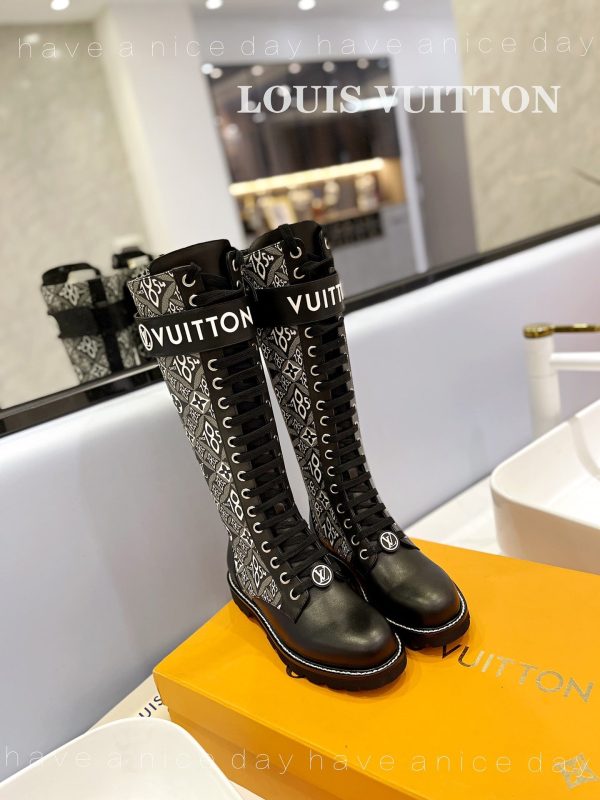 Designer LUV BOOTS 030