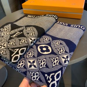 BO – Luxury Edition LUV Scarf 008