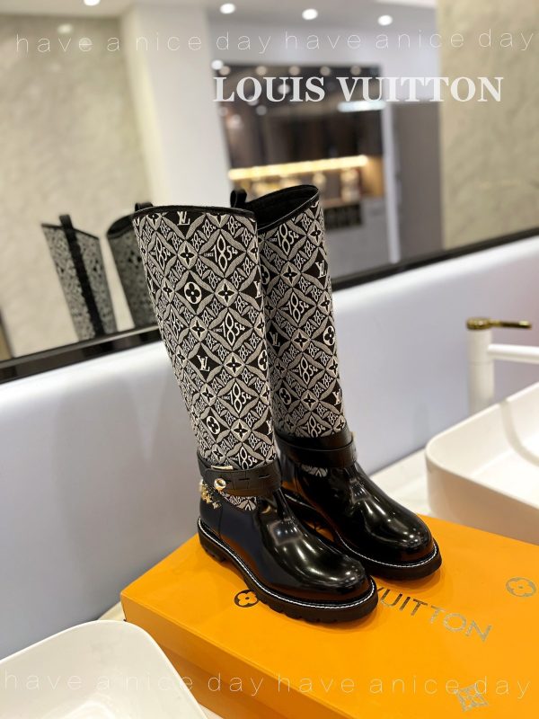 Designer LUV BOOTS 027