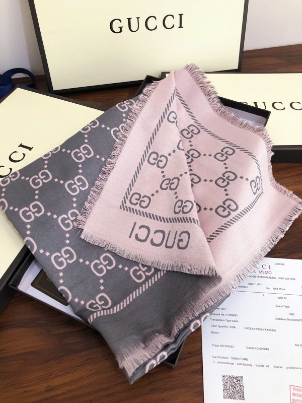 BO – Luxury Edition GCI Scarf 028