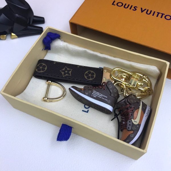 BO – Luxury Edition Keychains LUV 009