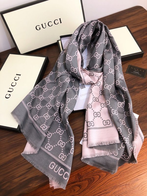 BO – Luxury Edition GCI Scarf 028