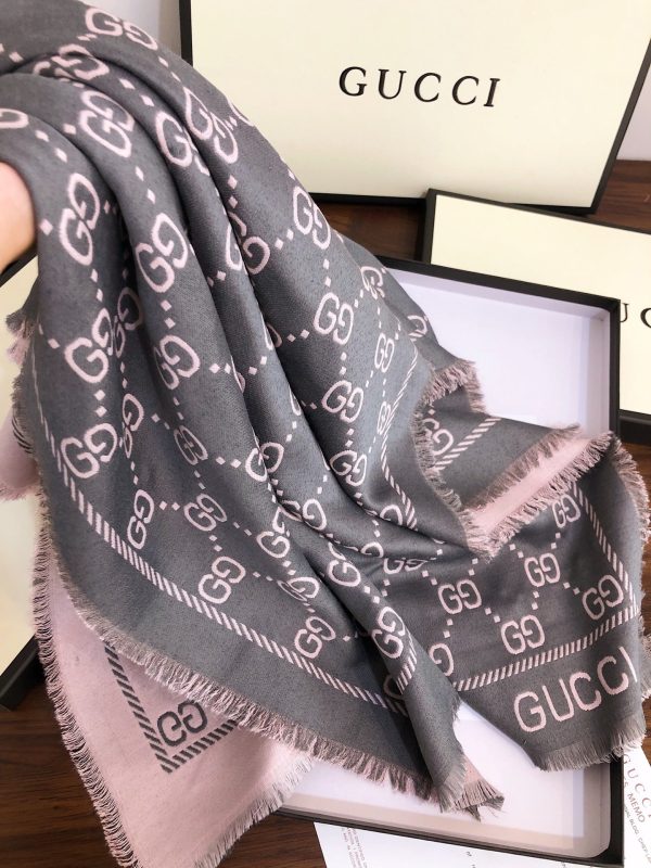 BO – Luxury Edition GCI Scarf 028