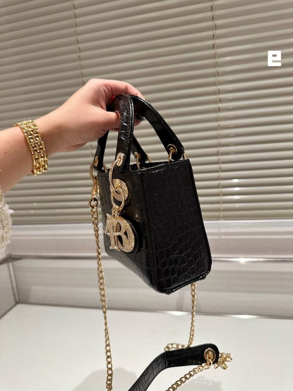 BO – New Luxury Bags DIR 369