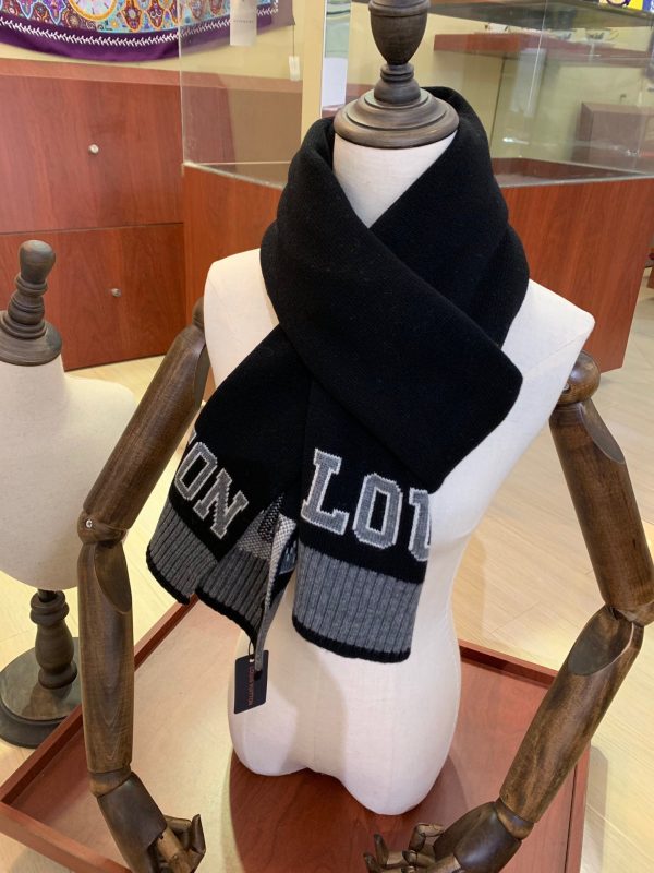 BO – Luxury Edition LUV Scarf 028