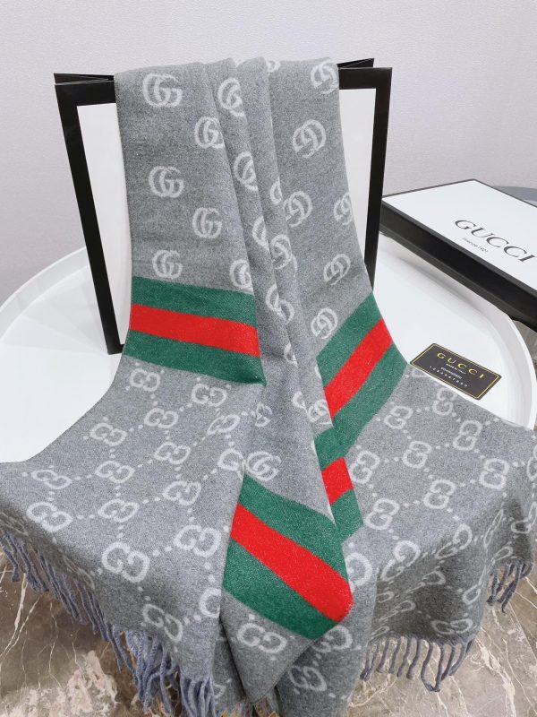 BO – Luxury Edition GCI Scarf 021