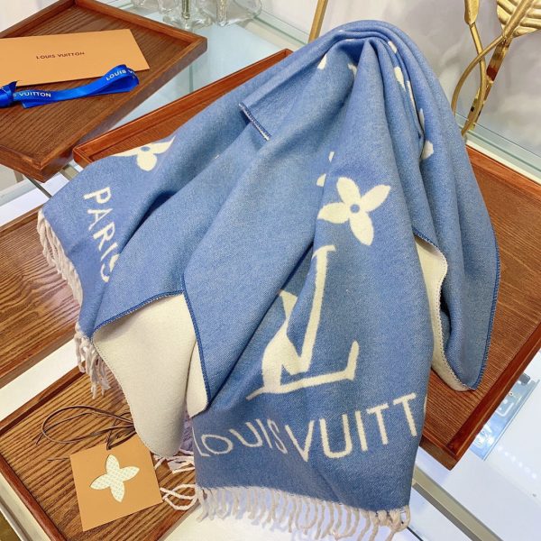 BO – Luxury Edition LUV Scarf 035