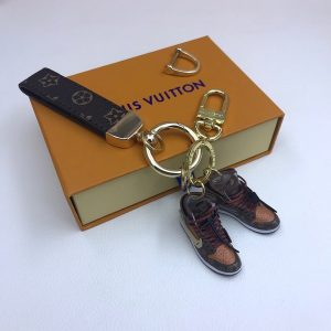 BO – Luxury Edition Keychains LUV 009