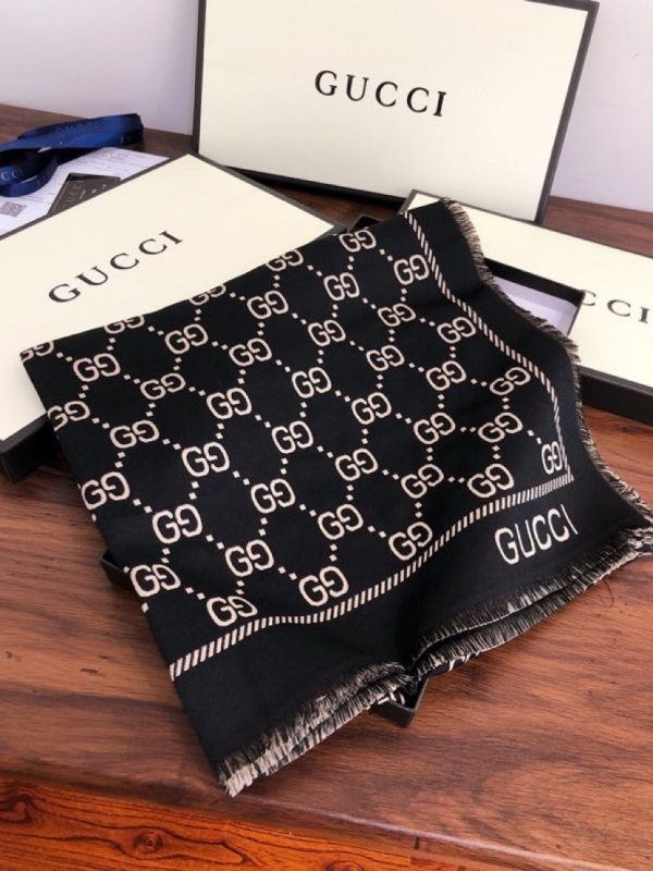 BO – Luxury Edition GCI Scarf 037