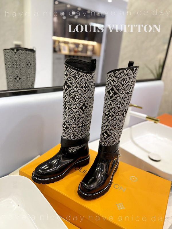 Designer LUV BOOTS 027