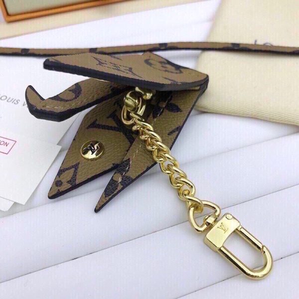 BO – Luxury Edition Keychains LUV 074