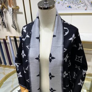 BO – Luxury Edition LUV Scarf 005