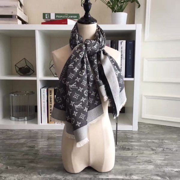 BO – Luxury Edition LUV Scarf 019