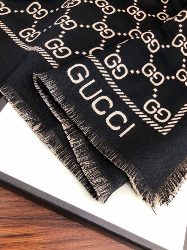 BO – Luxury Edition GCI Scarf 037