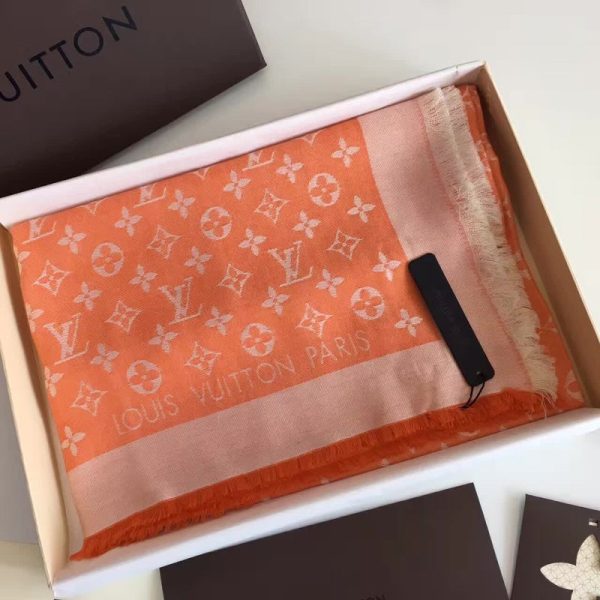 BO – Luxury Edition LUV Scarf 025