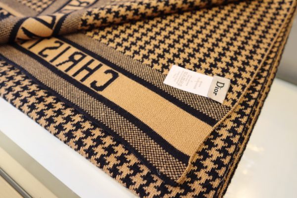 BO – Luxury Edition DIR Scarf 007