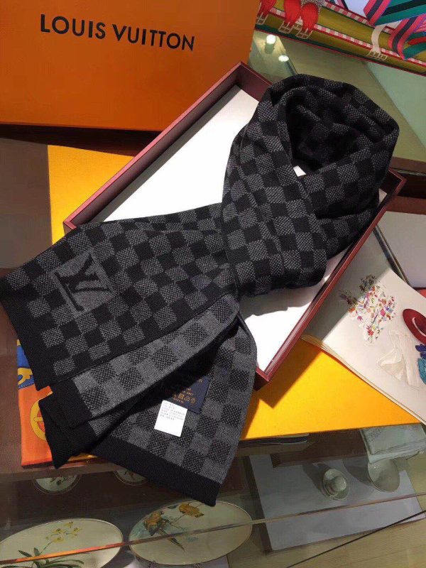 BO – Luxury Edition LUV Scarf 030