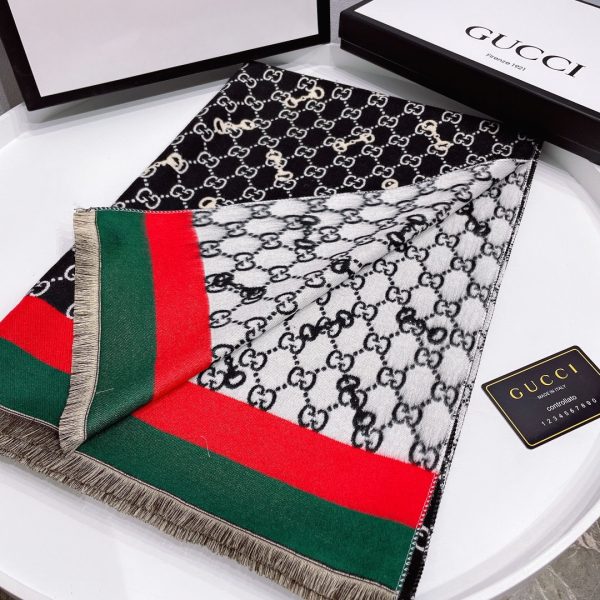 BO – Luxury Edition GCI Scarf 014