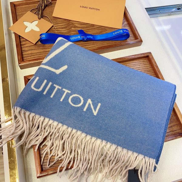 BO – Luxury Edition LUV Scarf 035