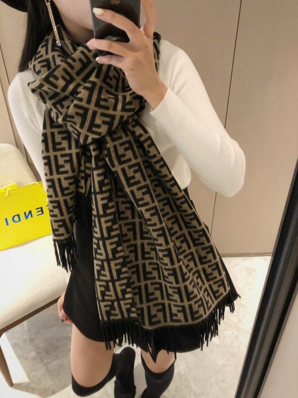 BO – Luxury Edition FEI Scarf 016