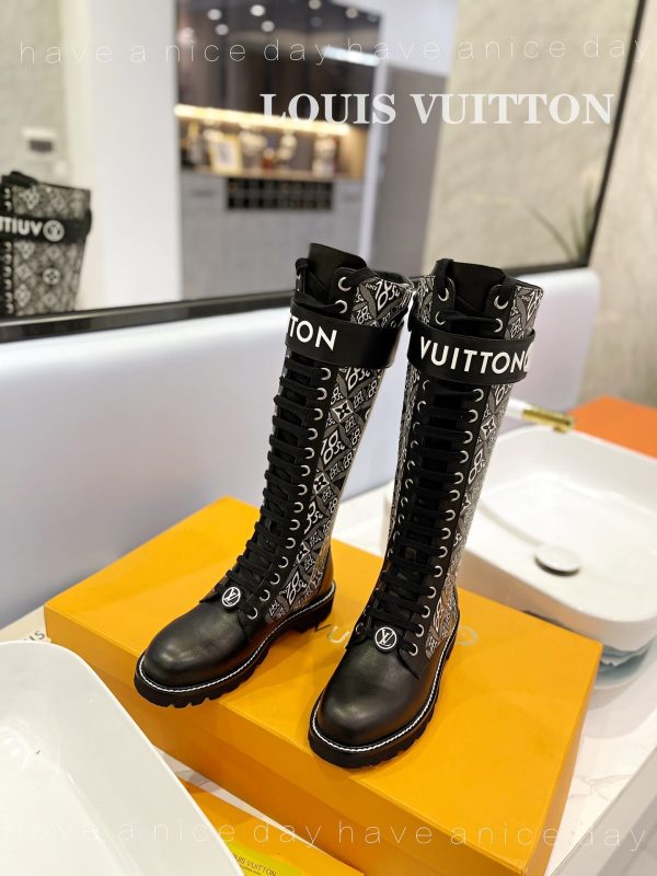 Designer LUV BOOTS 030