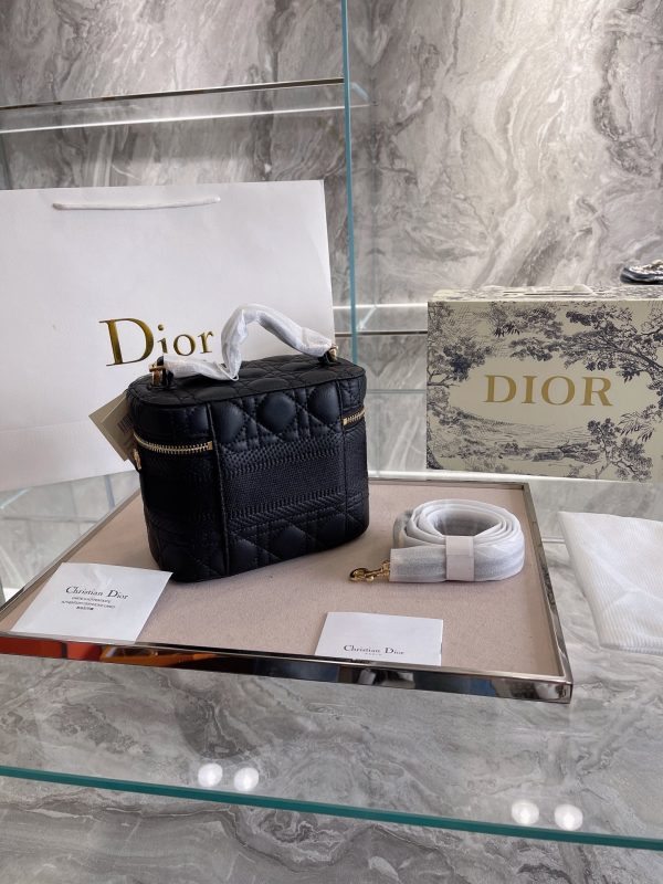 BO – Luxury Edition Bags DIR 215