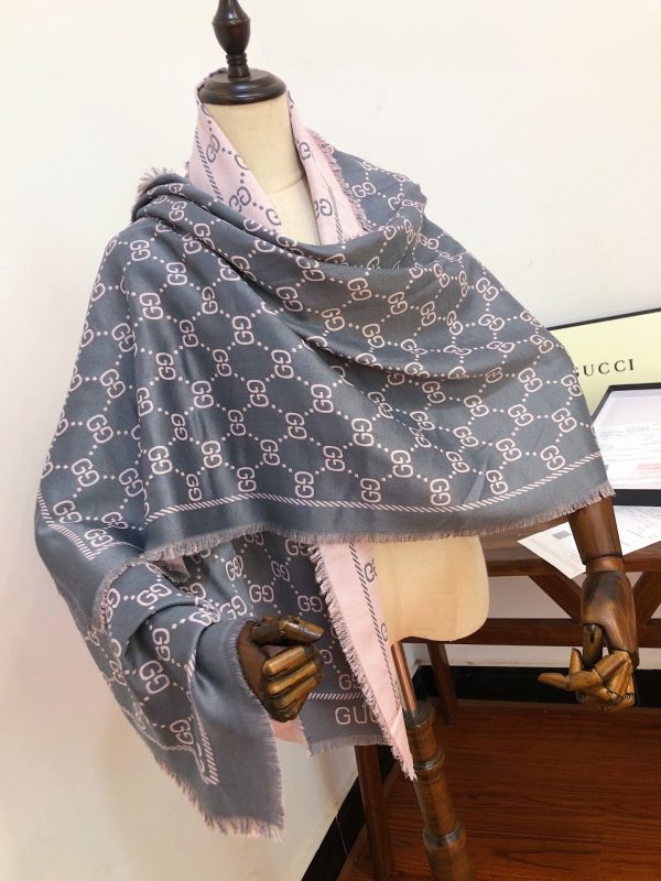 BO – Luxury Edition GCI Scarf 028