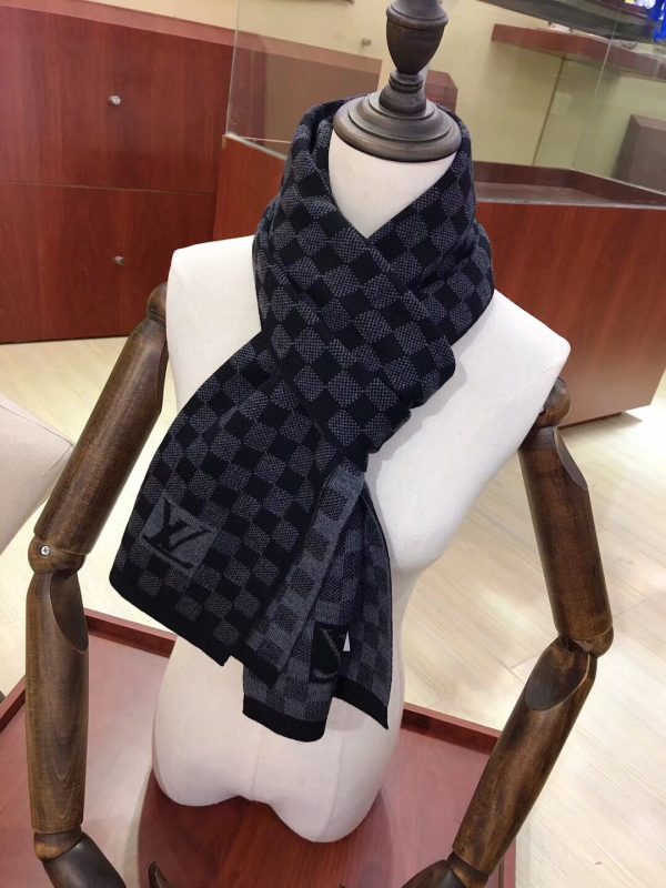 BO – Luxury Edition LUV Scarf 030