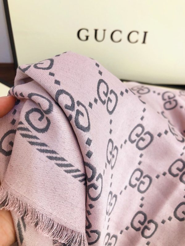 BO – Luxury Edition GCI Scarf 028