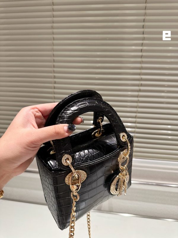 BO – New Luxury Bags DIR 369