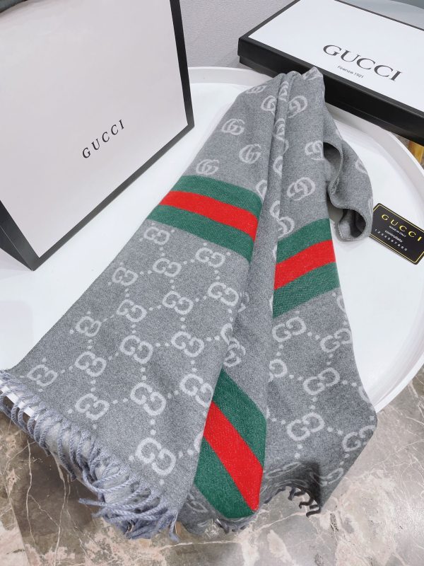 BO – Luxury Edition GCI Scarf 021