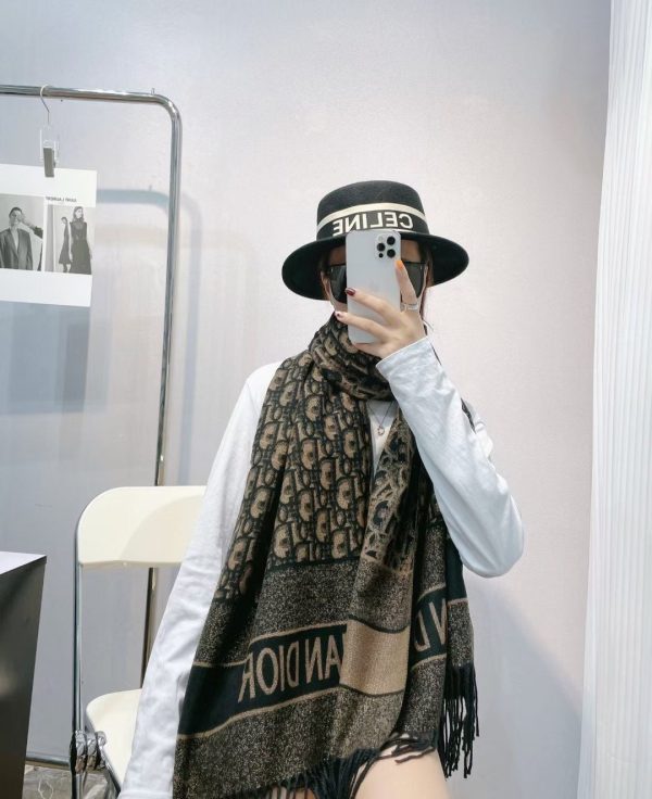 BO – Luxury Edition DIR Scarf 001