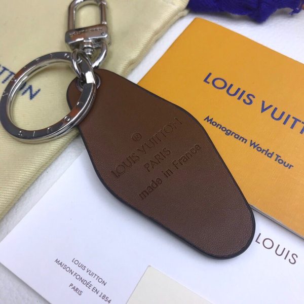 BO – Luxury Edition Keychains LUV 008