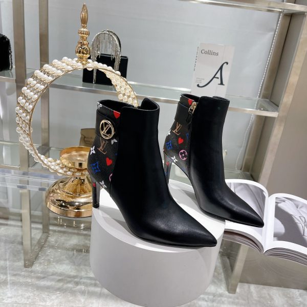 Designer LUV BOOTS 025