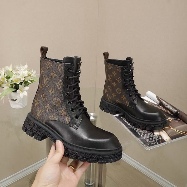 Designer LUV BOOTS 004