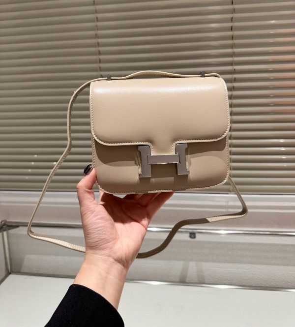 H CONSTANCE LEATHER BAG BEIGE 18CM