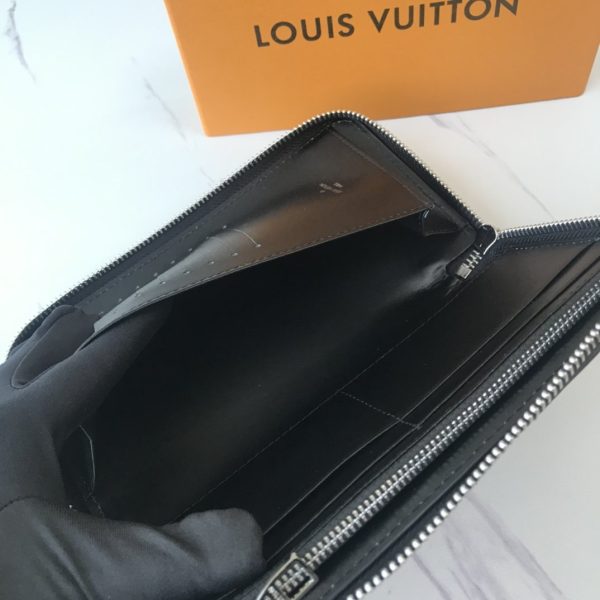 Luxury Wallet LUV 069